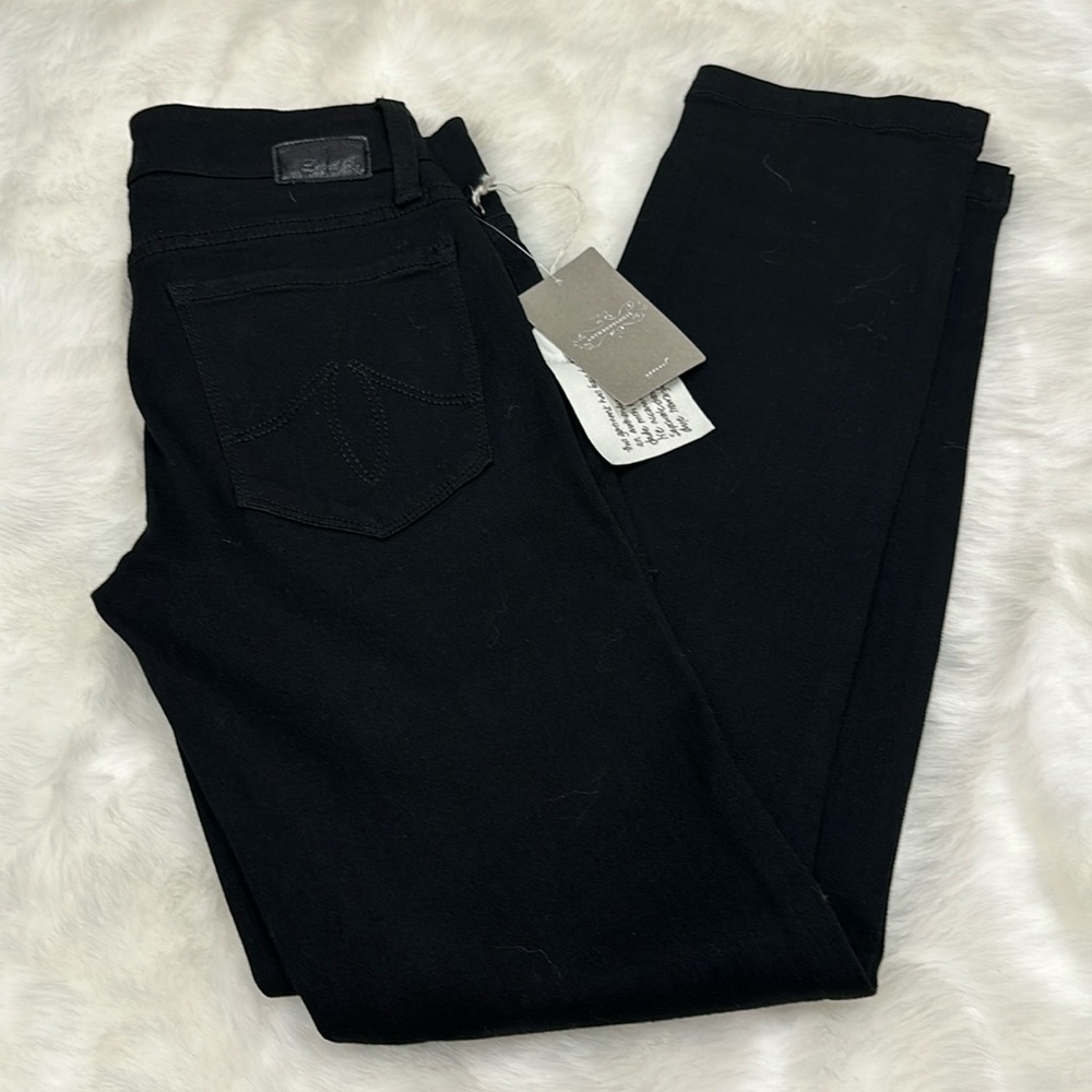 NWT level 99 level crop skinny straight black noir size 25 from anthropo…